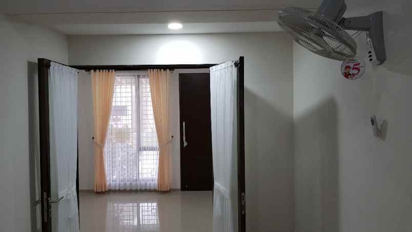 nyaman praktis rumah graha raya fortune disewakan
