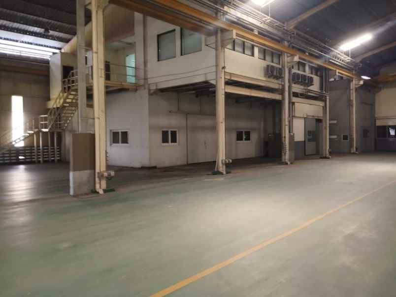 pabrik terawat tanah luas di rengasdengklok karawang