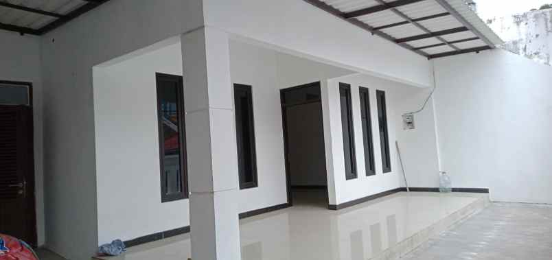 ready rumah siap huni di tenggilis mejoyo