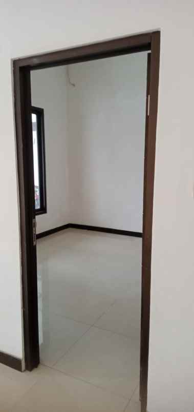 ready rumah siap huni di tenggilis mejoyo