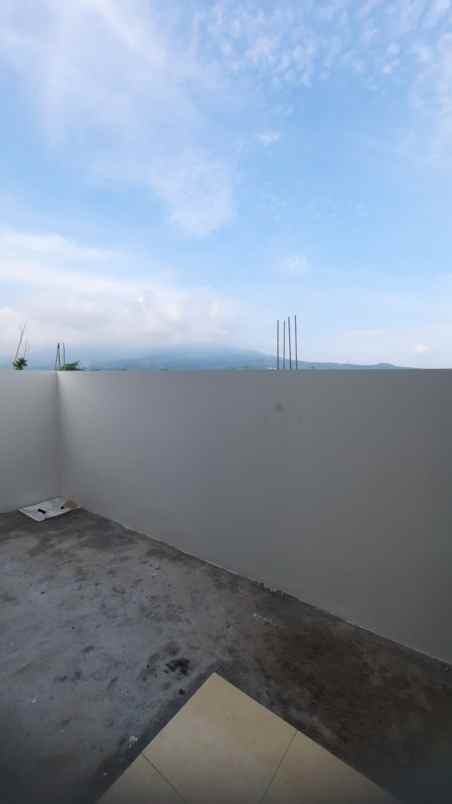 ready unit baru jadi banyumanik view pegunungan