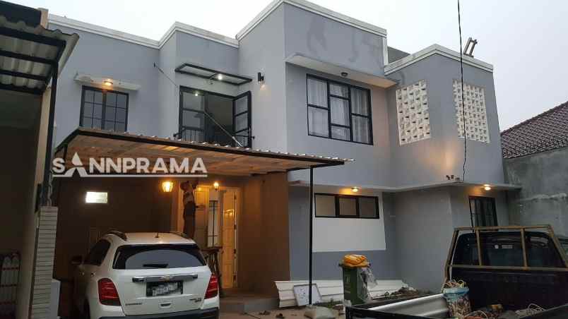 ruamh besar semi furnished cirendeu