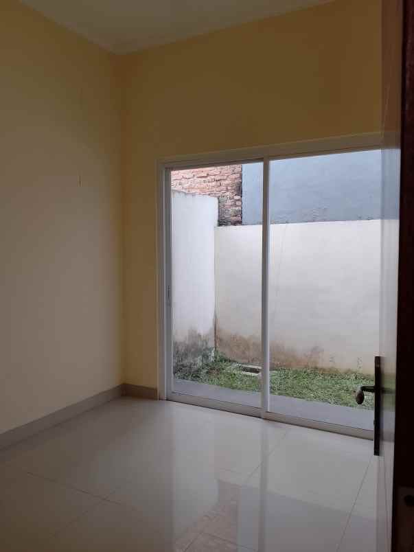 rumah 1 lantai siap huni bebas banjir dekat cibubur