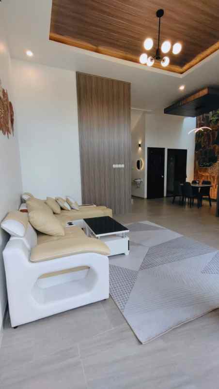 rumah 2 5 lantai ada roodtop semi furnish dipamulang