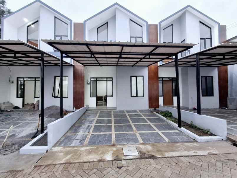 rumah 2 lantai cilengkrang kodya