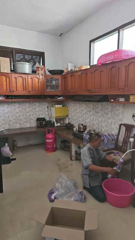 rumah 2 lantai di daerah tamalate makassar