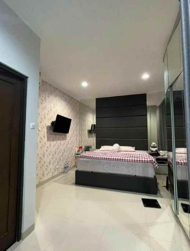 rumah 2 lantai full furnished di ciputat tangsel