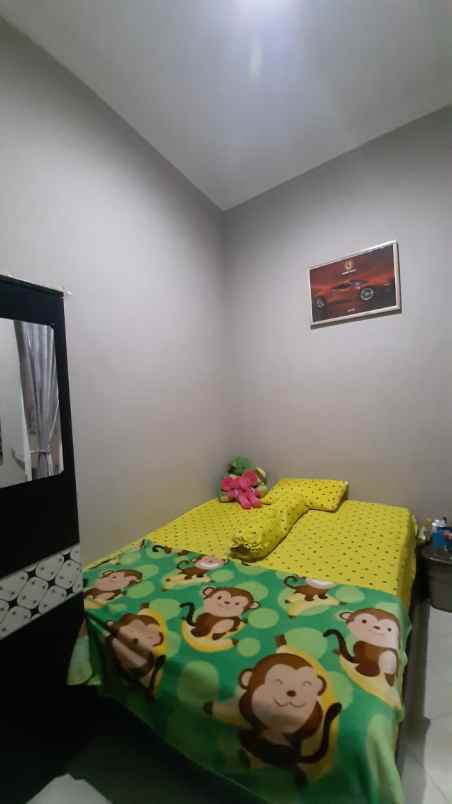 rumah 2 lantai full furnished strategis di kota batu