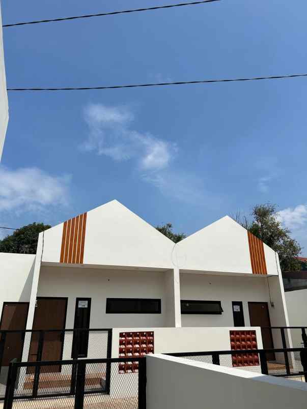 rumah baru dan elegan di acasha homes cluster