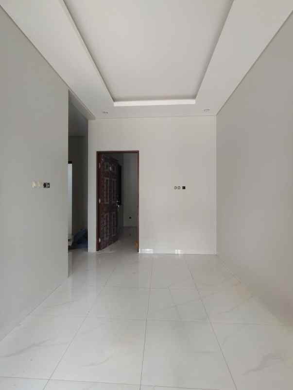 rumah baru design scandinavian di bambu apus jaktim