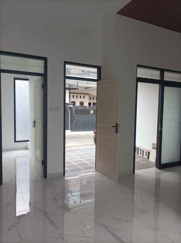 rumah baru minimalis siap huni lokasi sawojajar 2