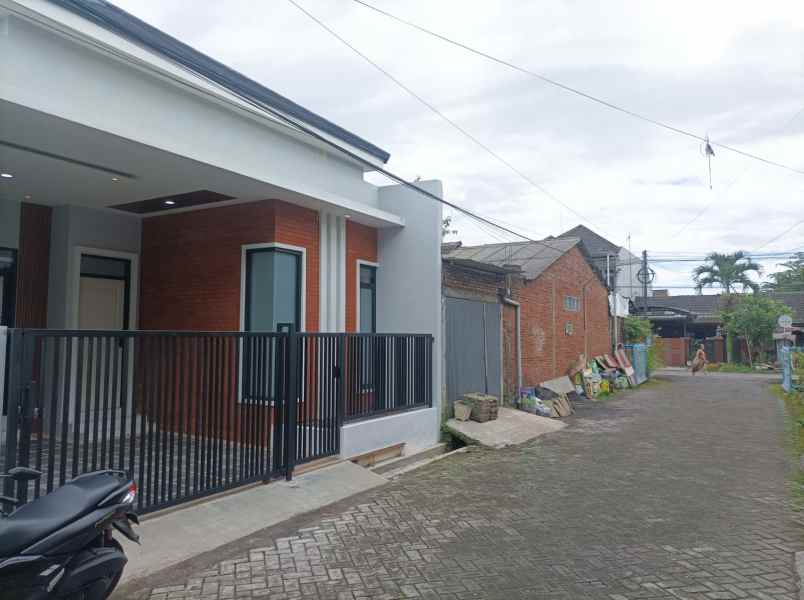 rumah baru minimalis siap huni lokasi sawojajar 2
