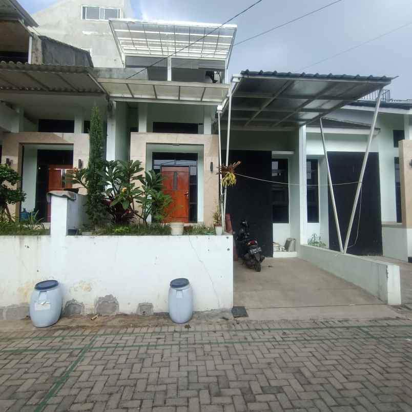 rumah bumi kahuripan padaasih cisarua bandung barat