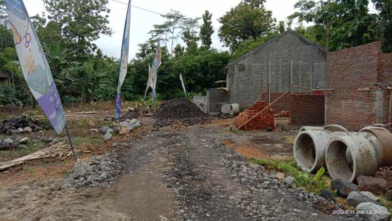 rumah cantik termurah carport luas