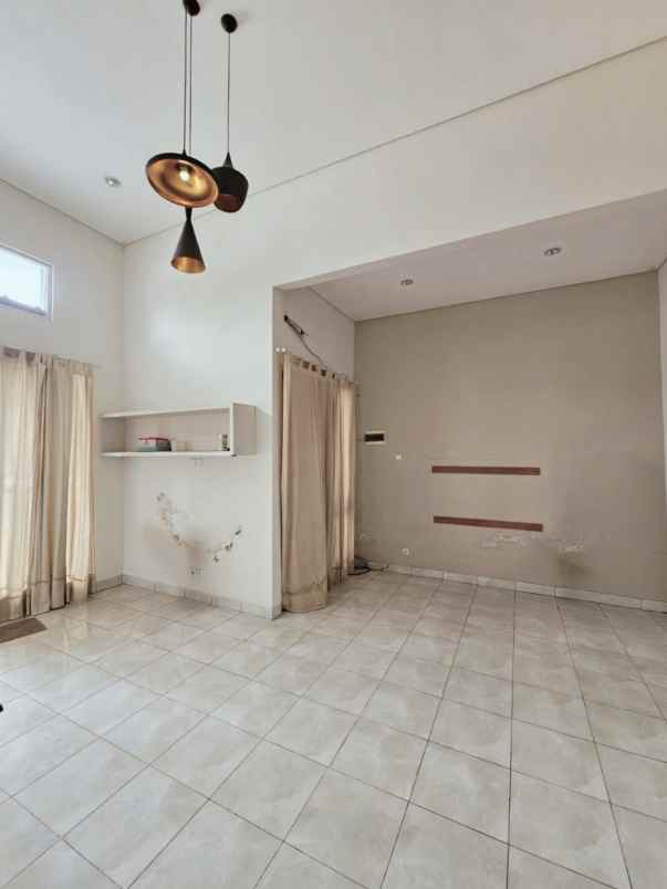 rumah cluster ifolia kota harapan indah bekasi