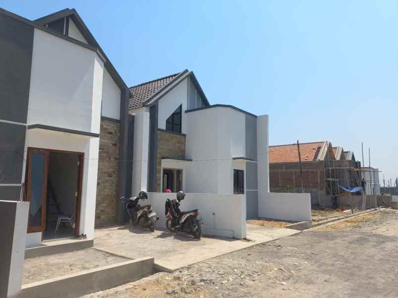 rumah cluster scandinavian cantik menawan di sukoharjo