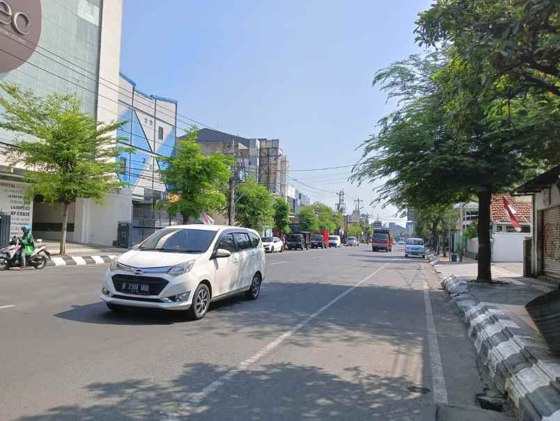 rumah cocok untuk usaha lokasi jalan thamrin semarang