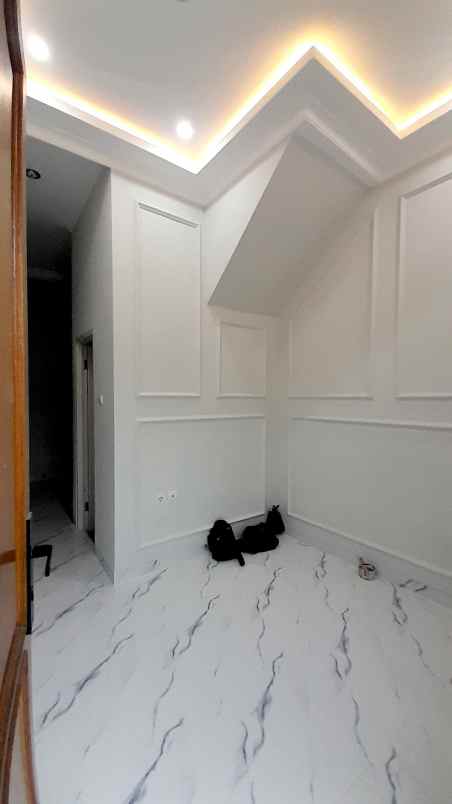 rumah dalam cluster di cipayung jakarta timur