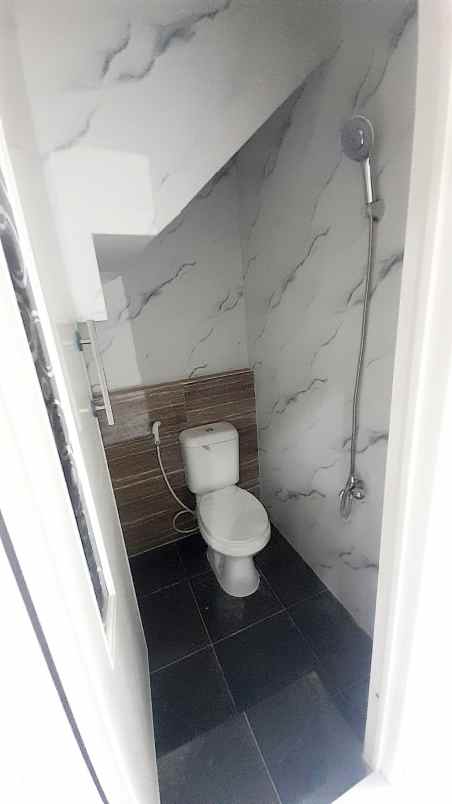 rumah dalam cluster di cipayung jakarta timur