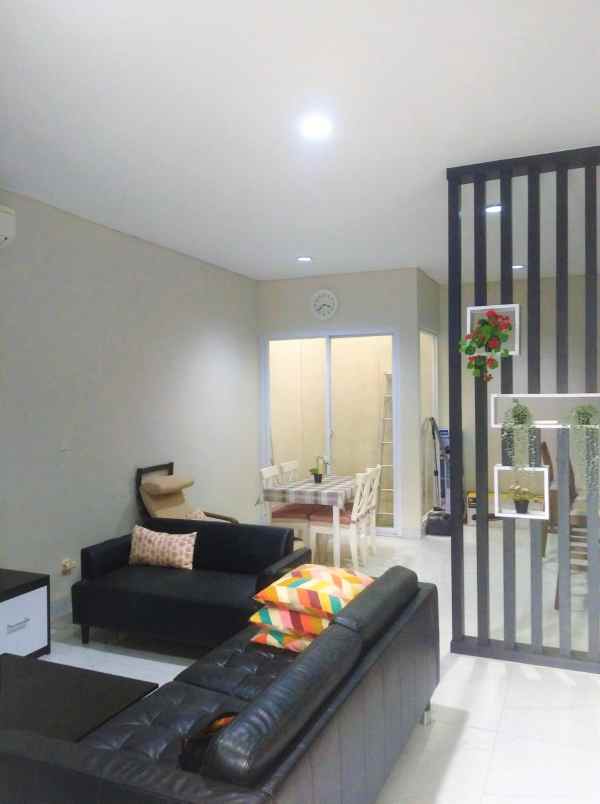 rumah dalam cluster di jakarta garden city cakung
