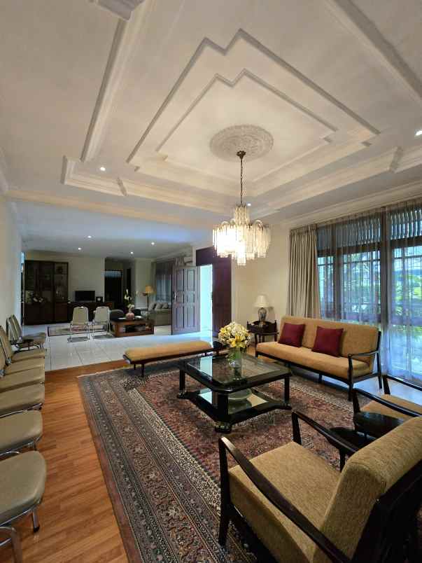 rumah dalam komplek nyaman di kayu putih jaktim