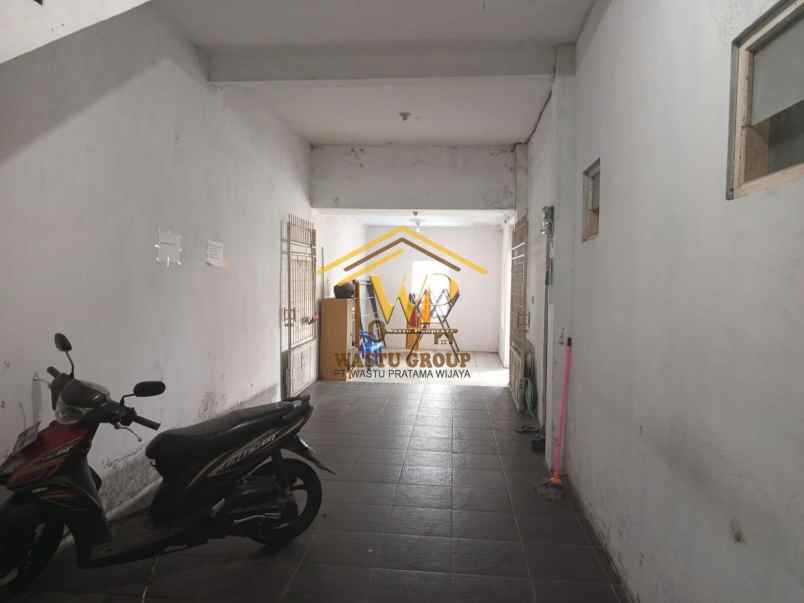 rumah dan kost dalam kawasan pelajar di depok sleman