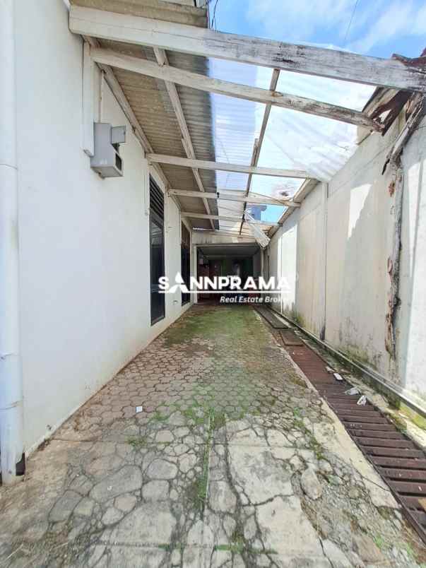 rumah dan tempat usaha di beji depok