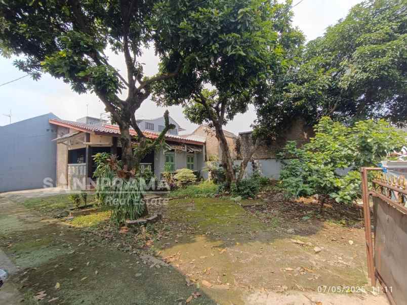 rumah dengan tanah luas di belakang margo city depok