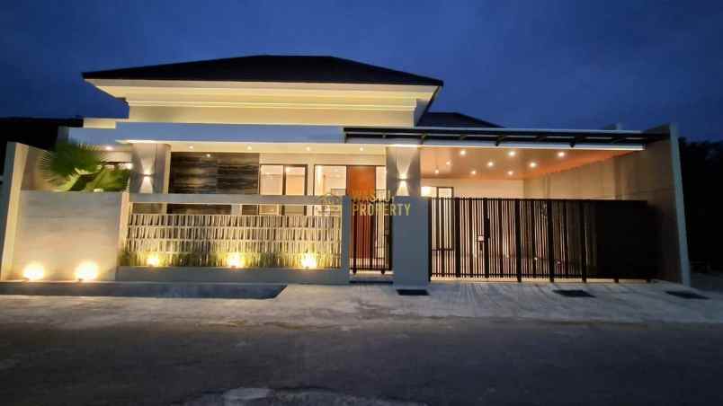 rumah desain modern dekat kampus uii jakal