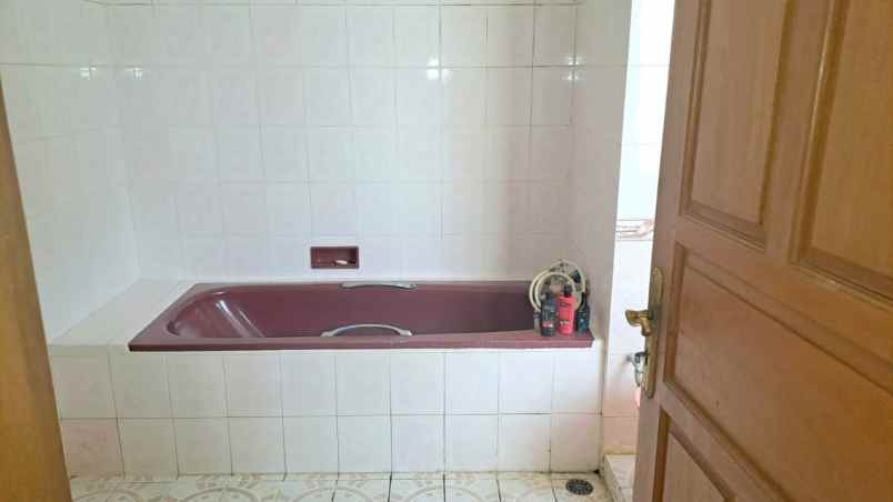 rumah di jatiwaringin asri pondok gede bekasi