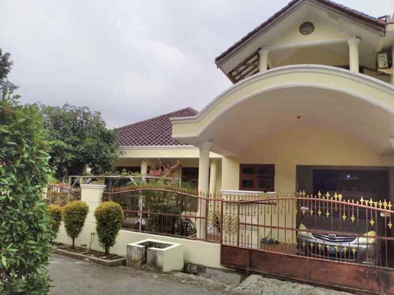 rumah di jatiwaringin asri pondok gede bekasi