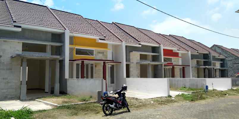 rumah di kawasan baru kedungkandang