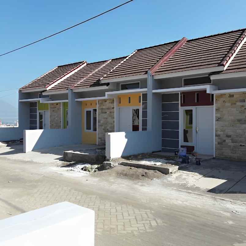 rumah di kawasan baru kedungkandang