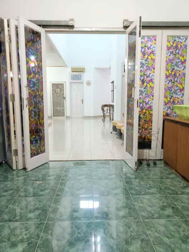 rumah di villa galaxy jakasetia bekasi selatan