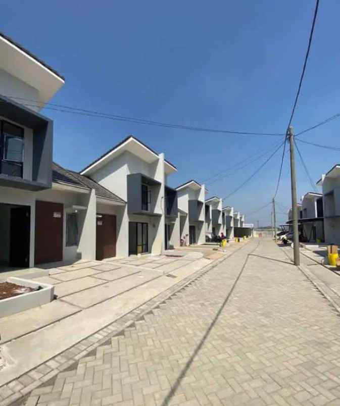 rumah dijual 1 5 lantai free bphtb kpr di setu bekasi