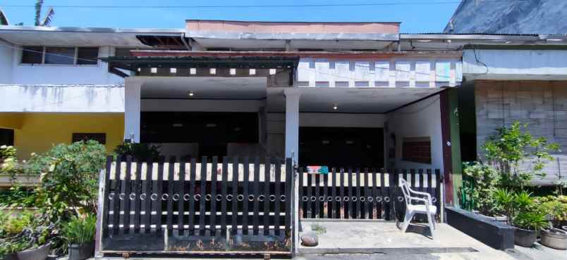 rumah dijual disewakan manukan asri surabaya barat