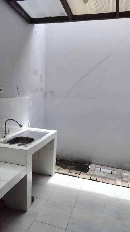 rumah dijual grand pakuwon tandes surabaya barat