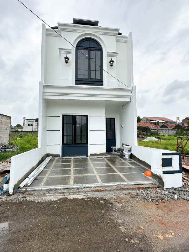 rumah dua lantai cluster cilangkap jakarta timur