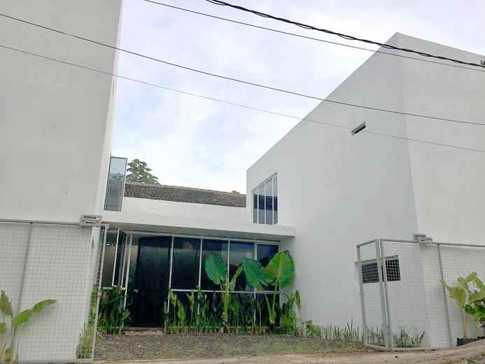 rumah gaya industrial green 2 lantai limited shm