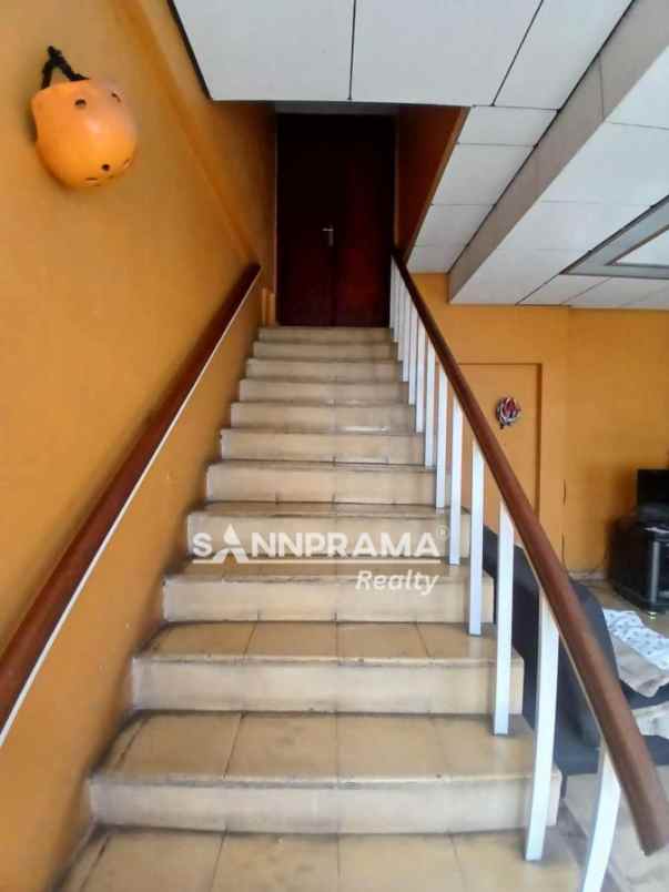 rumah hook paseban salemba jakpus imelin