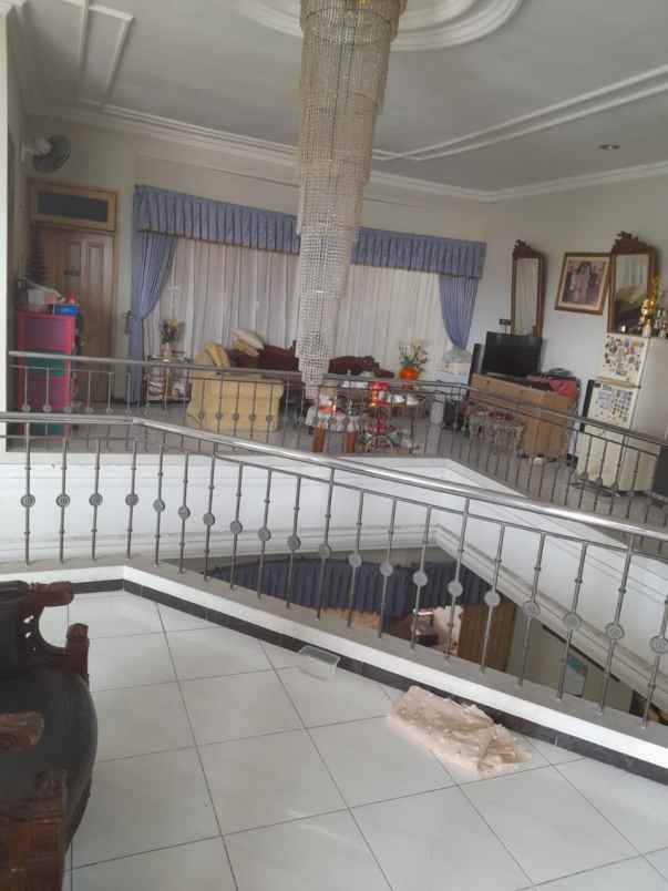 rumah jemursari selatan siap huni mewah