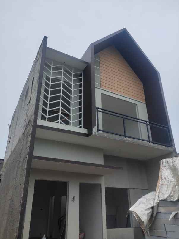 rumah jl komplek bappenas