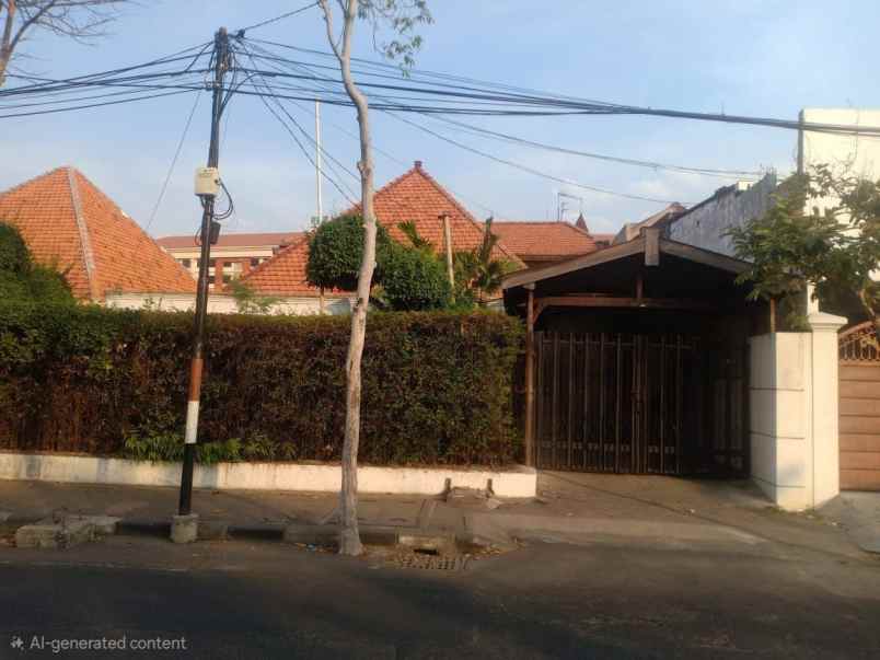 rumah jl kutai dekat raya darmo strategis pusat kota
