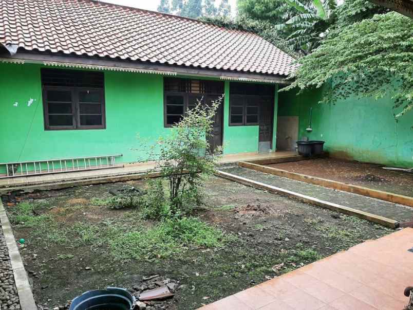 rumah jl madrasah duren sawit