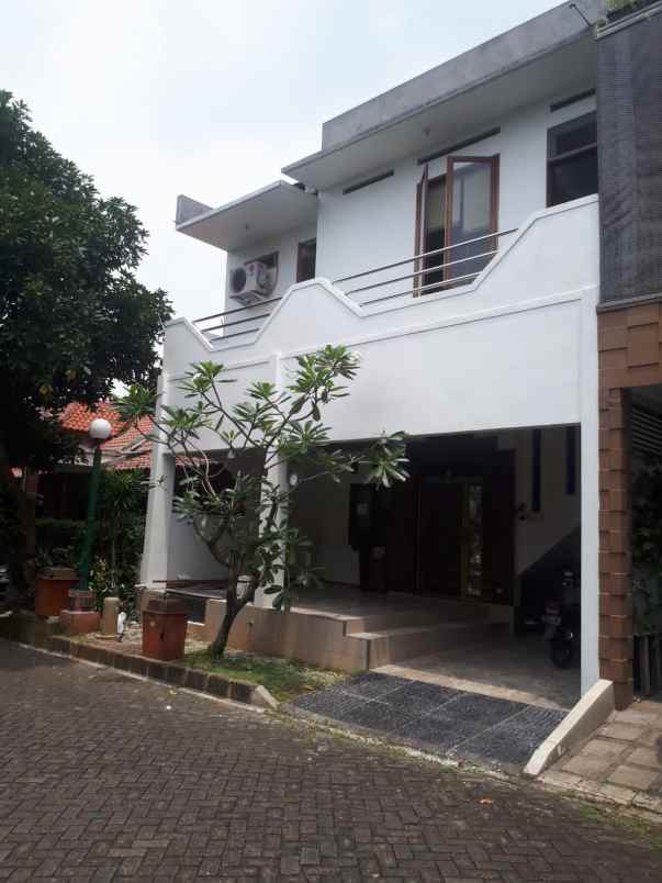 rumah jln raya tarumanegara