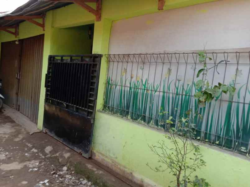 rumah kampung di teluk naga tangerang akses motor