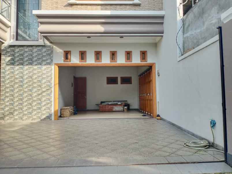 rumah kav marinir pondok kelapa