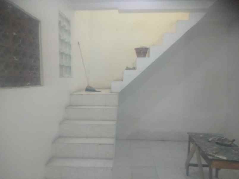 rumah kepatihan gresik menganti lebar 8