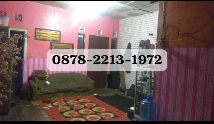 rumah kios di sayap ters buah batu