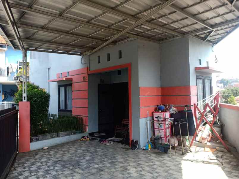 rumah komplek sariwangi selatan one gate system